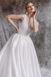 girl pose with white antoinette gown